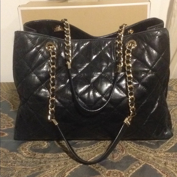 MK SUSSANAH BLACK QUILTED TOTE - Picture 2 of 8